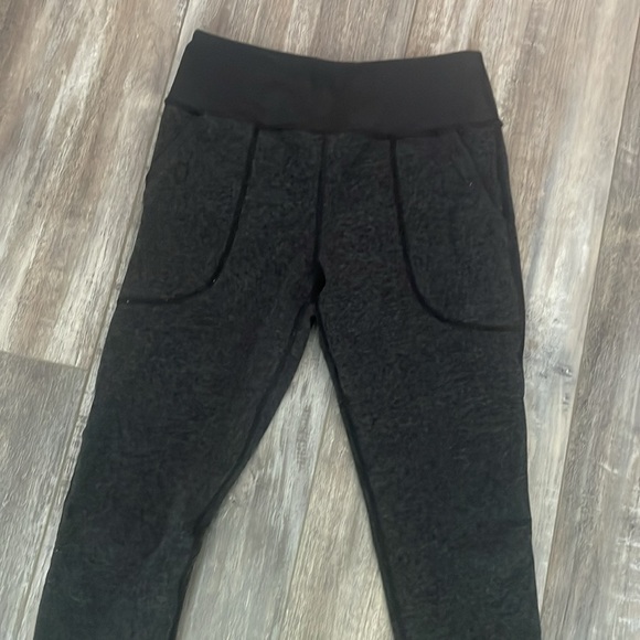 Zella Girls Jogger Size XL Charcoal Gray Pockets Drawstring - Picture 2 of 5